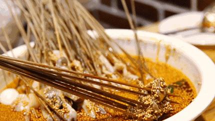 钵钵鸡是熟的菜吗,钵钵鸡算冷食还是热食