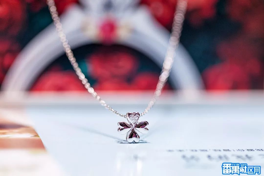 钻汇珠宝城这面“浪漫告白墙”即将开启霸屏模式!更多……