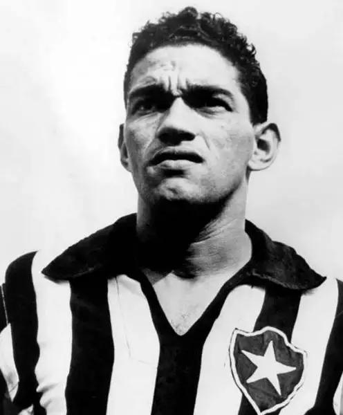 足球世界杯巨星有哪些,世界杯历史上最强大的足球队