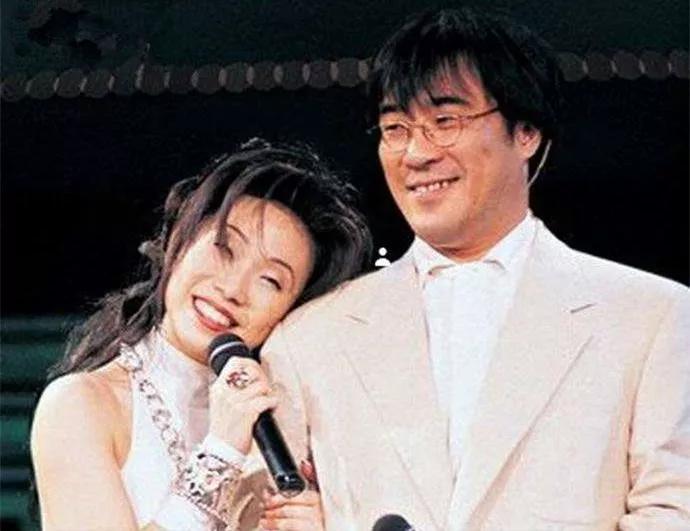 失恋的人听哪首歌就哭了,当年多少人是哭着听完这首歌的