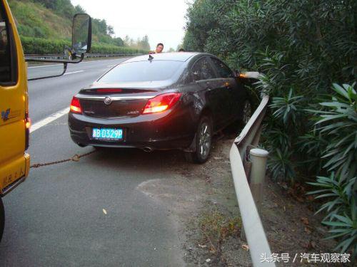 车停了被撞找不到肇事者,车停路边被撞没有车损找不到人