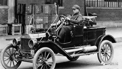 左行交通右行交通,知识世界