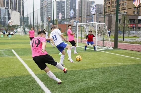 竞技绿茵,重庆高新区足球代表队