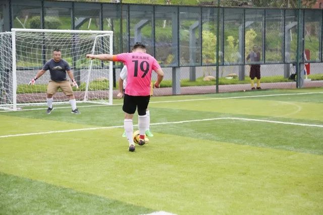 竞技绿茵,重庆高新区足球代表队