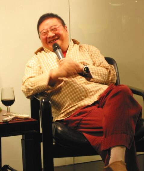 倪匡当年为什么去香港,倪匡回过内蒙吗