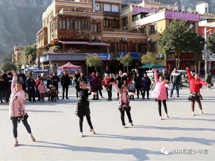 你听说了吗？汶川县青少年宫暑假班拉丁舞可以免费试课啦