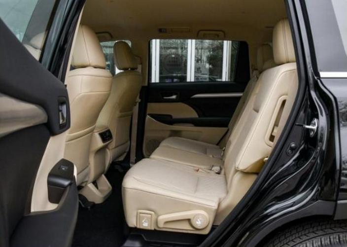 天天被吊打的汉兰达,被suv碾压两次