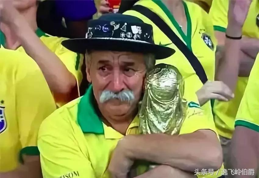 足球的感人片段,2018世界杯足球感人瞬间