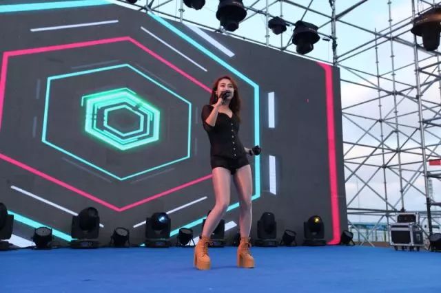 水上电音节冲天大喇叭,超燃电音节