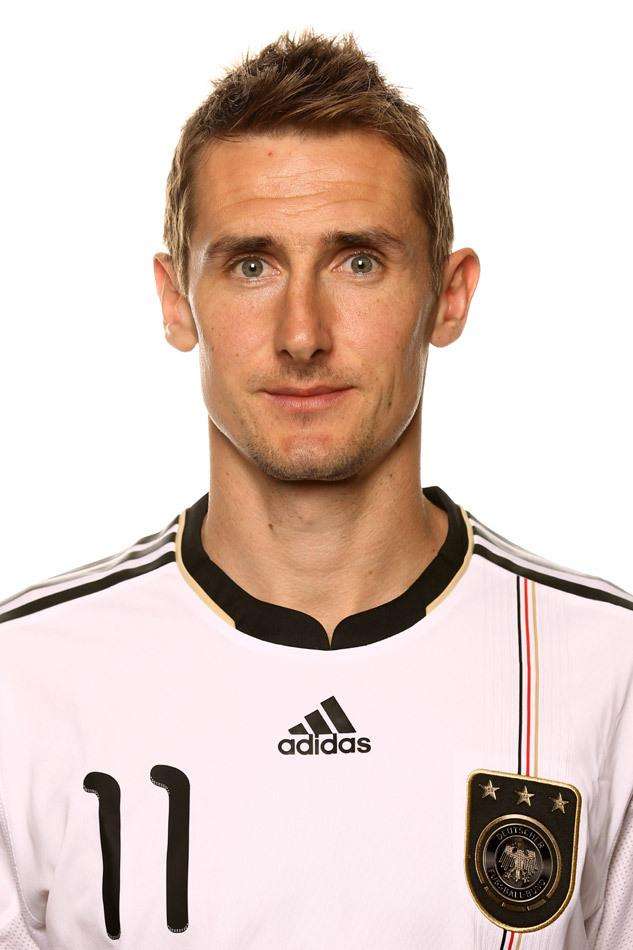 历史足坛巨星100位排名,足坛历史球星排名前十