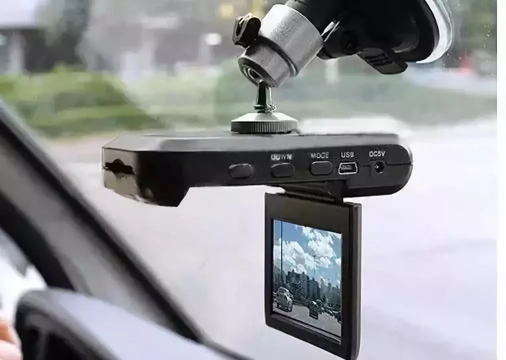 行车记录仪需要很清晰吗,行车记录仪用原来的线