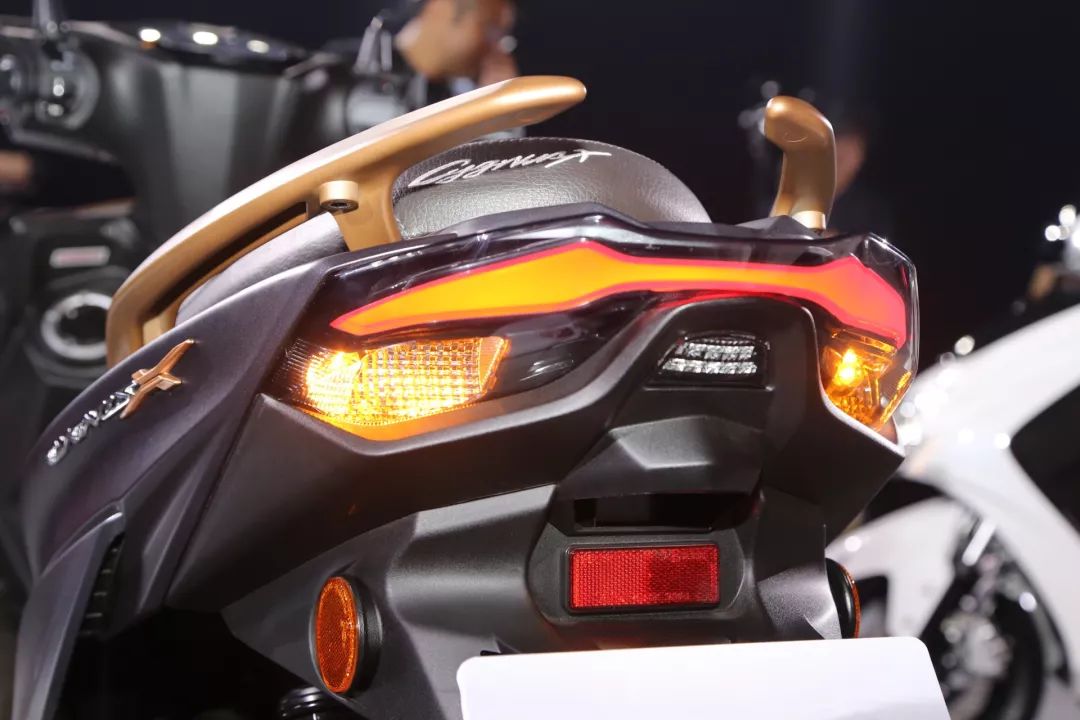 雅马哈劲战5代换标,雅马哈劲战5代改装套件