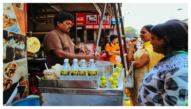 导游好心讲解当地民俗，为何死都不去印度？
