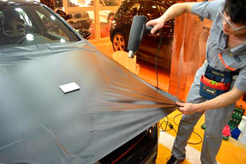 贴膜汽车如何选,汽车天窗贴膜技巧和方法