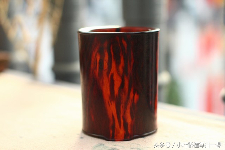 小叶紫檀买的时候是黑的,小叶紫檀买假了能退吗