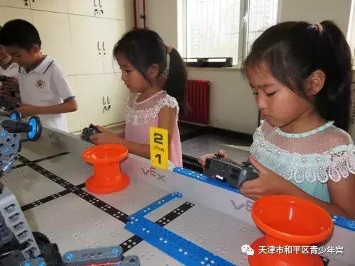 第四届“科技伴我成长——走进和平区机器人体验馆”和平区青少年科技夏令营开营啦！