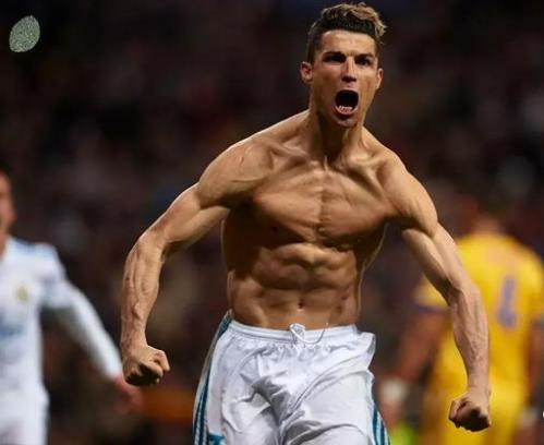 国足“白斩鸡”再度发酵，华裔演员一语引轩然大波，背后值得深思