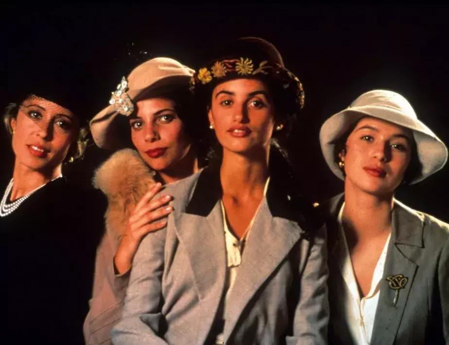 章子怡惊艳摩纳哥玫瑰舞会,章子怡无悬念问鼎影后桂冠