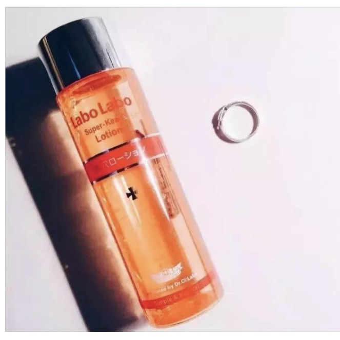 女生毛孔超级粗大,女生毛孔粗大用什么药膏