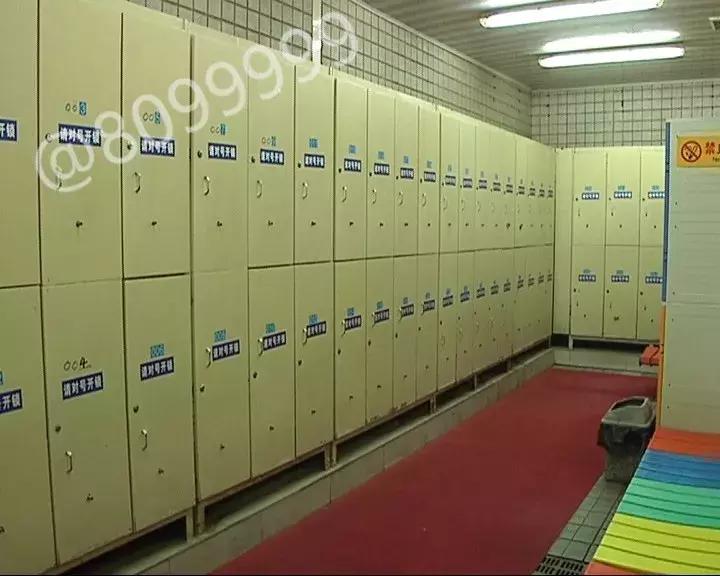 异性更衣室孩子别乱入！