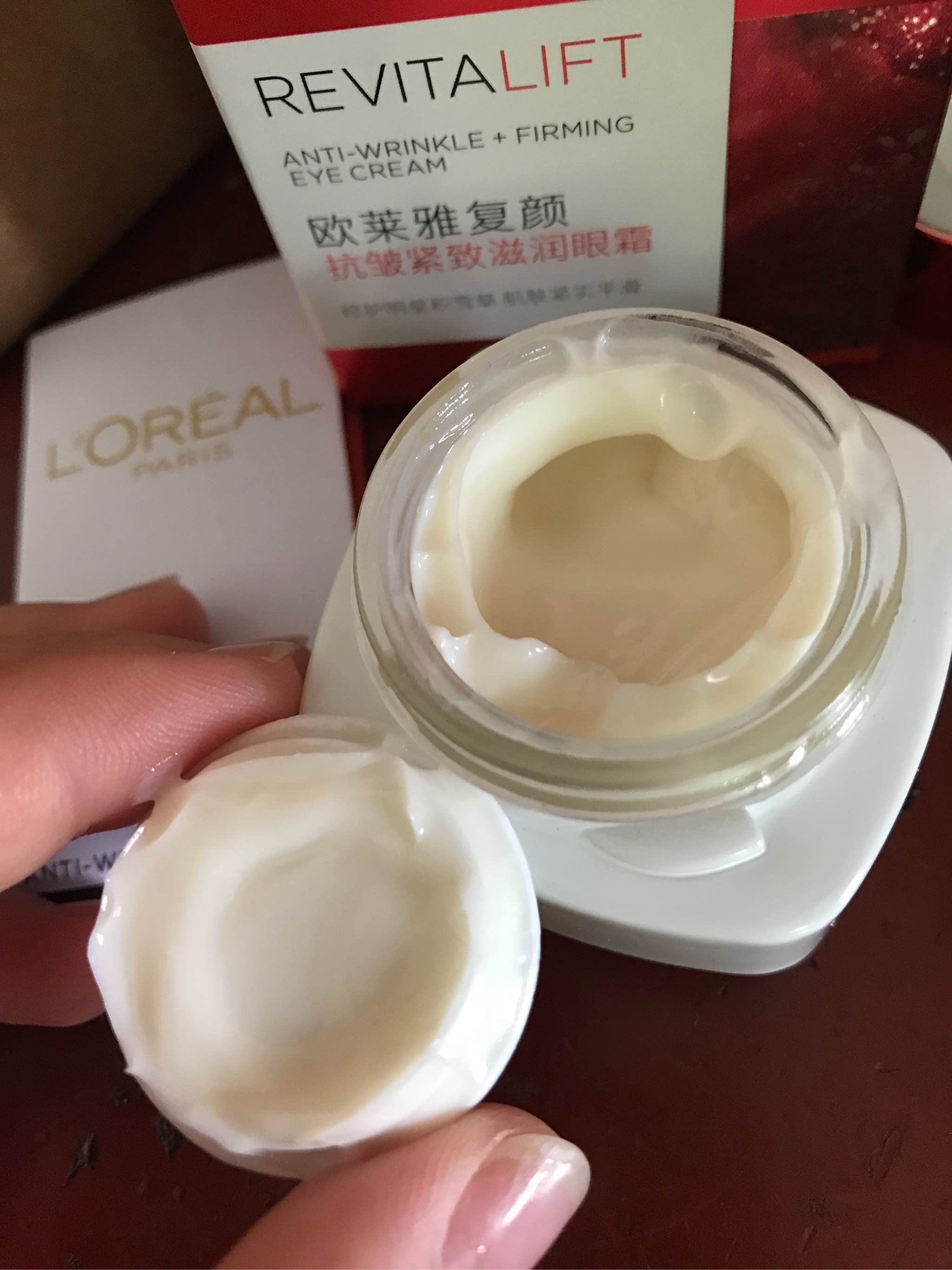 欧莱雅护肤品哪个系列比较补水,欧莱雅护肤品怎么样值得买吗