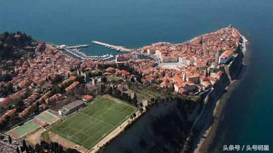 世界杯足球能规划吗,世界杯为什么建这么多足球场