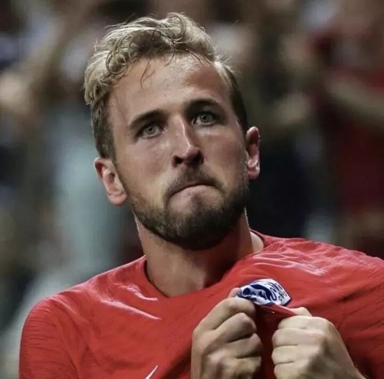 世界杯那些激情四射的进球,世界杯上的那些温暖瞬间