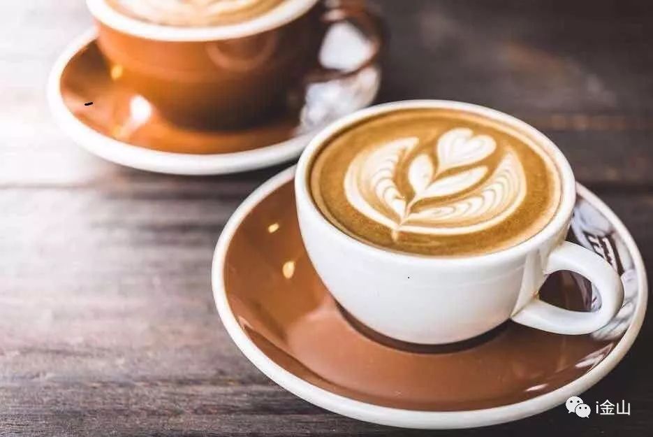 转发就有礼，现场抽奖嗨翻天！这样的特卖会你想参加吗？