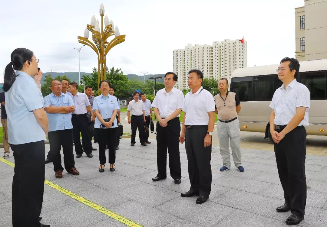 肖杰：创新维稳工作机制确保全省社会大局稳定