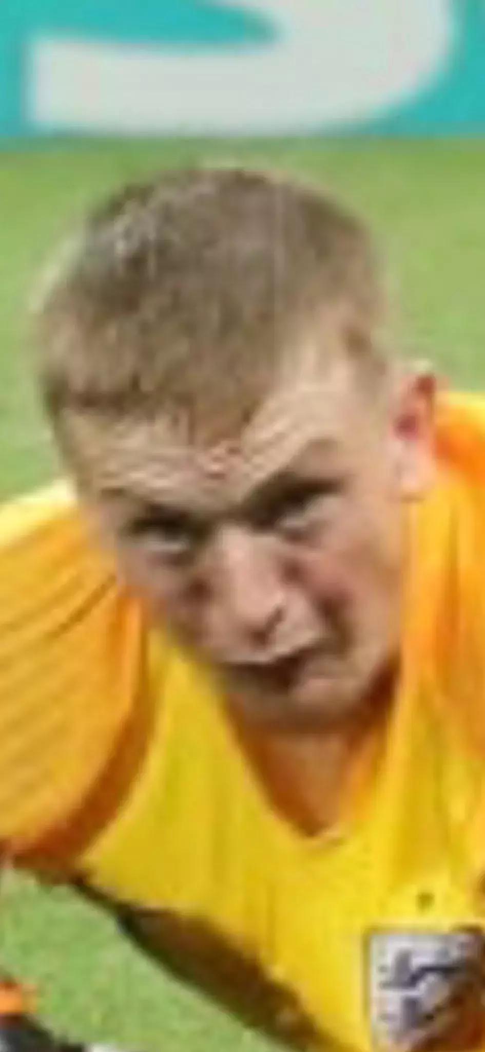 足球回不了家，哨响那一刻才知道，快乐只是你穿的保护色