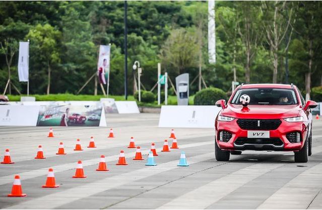 世界杯足球和汽车,汽车与足球