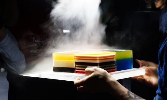 烘焙电商第一人，21cake走在时代的最前沿｜花万里餐饮品牌策划