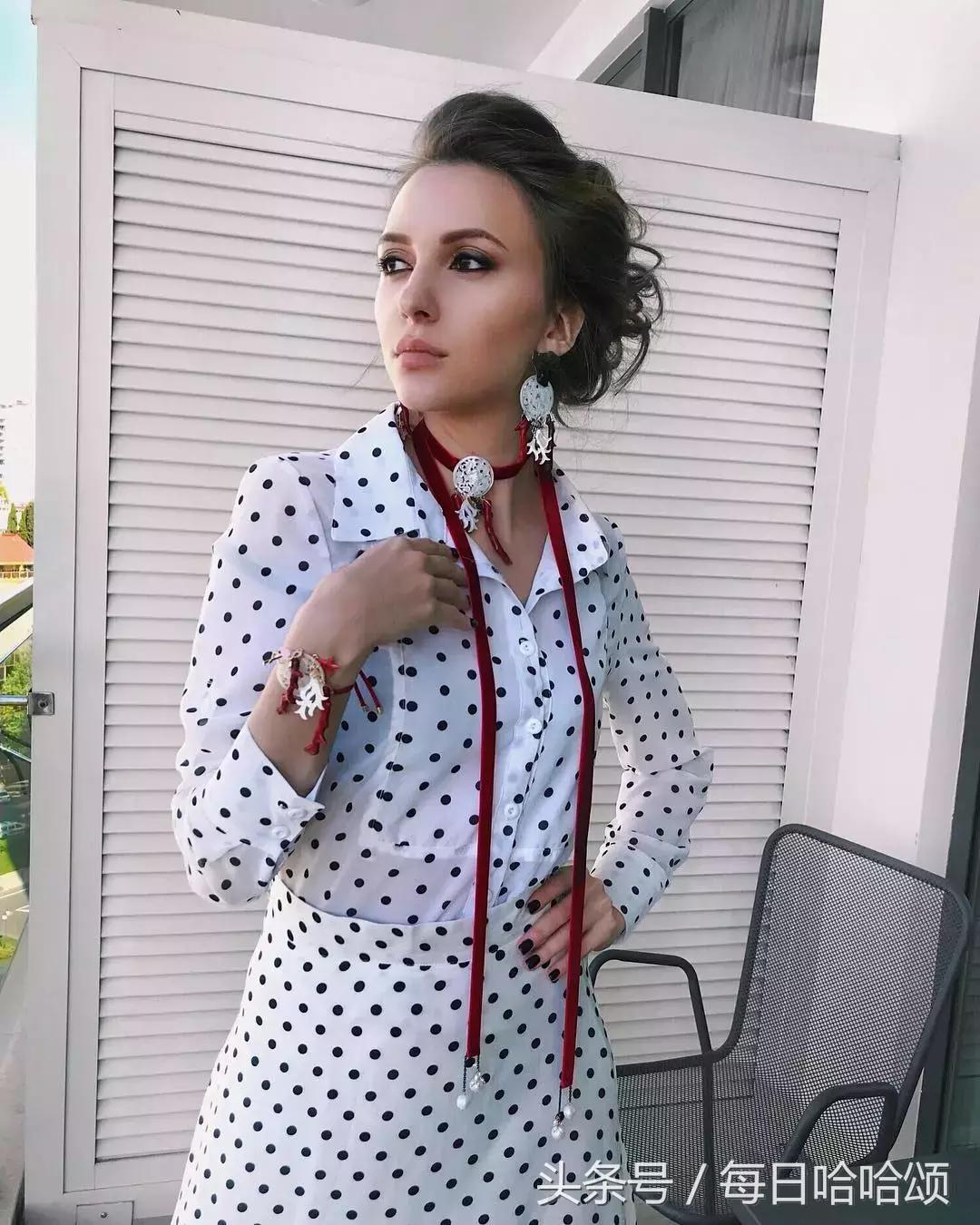 足球妖娆裁判,足球魔鬼身材的女裁判