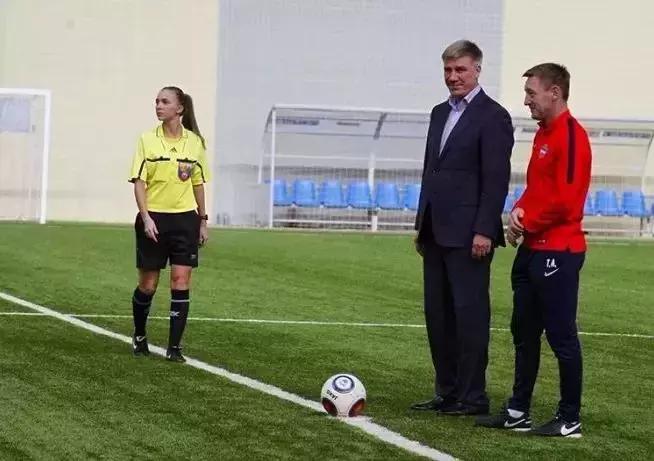 俄罗斯足球裁判伊万诺夫,俄罗斯足球裁判