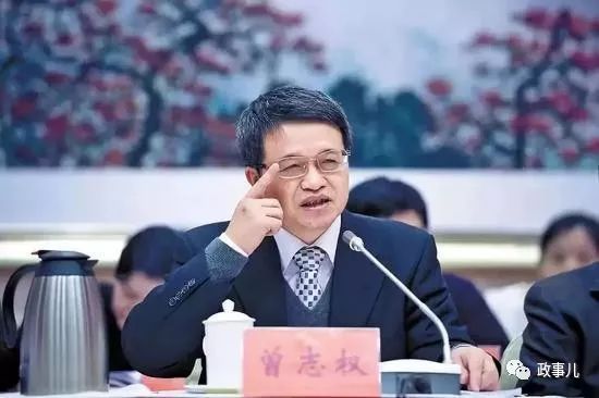 同乡同龄的大小虎，同天被查