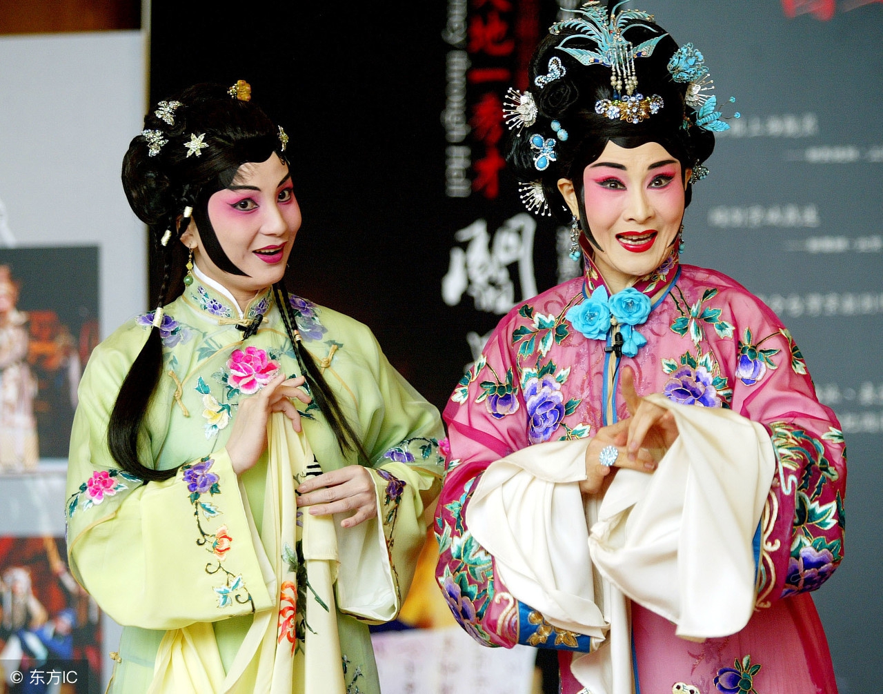 涓勾浜哄凡缁忔椿鎴愪竴閮ㄨタ娓歌,涓勾娲绘垚浜嗕竴閮ㄨタ娓歌