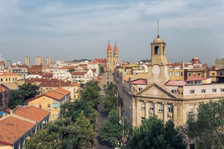 青岛属于一个什么样的城市,青岛是个怎么样的城市