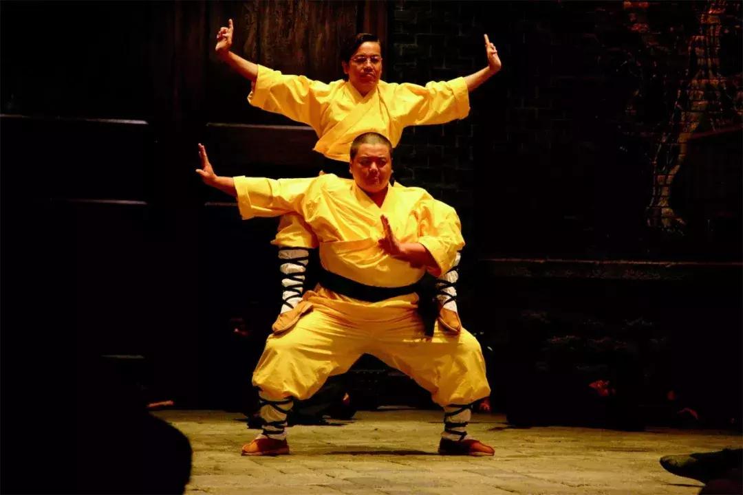 看完周星驰的日版《少林足球》，99%的人骂毫无节操