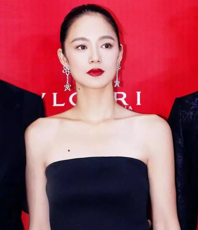 周韵时装采访,高端访谈周韵