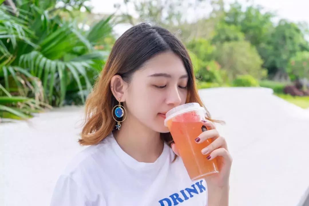 开在CBD楼下的茶饮界“星巴克”,用一杯德国进口花果茶把你征服~