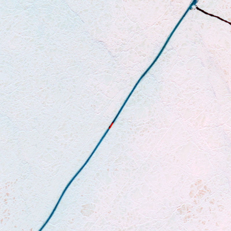 比碰碰车蛮横的是坦克,比Tank更横的是北冰洋上的巨型油罐