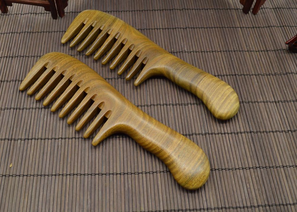 绿檀木如何鉴别真假,金丝檀木和绿檀木哪个梳头更好