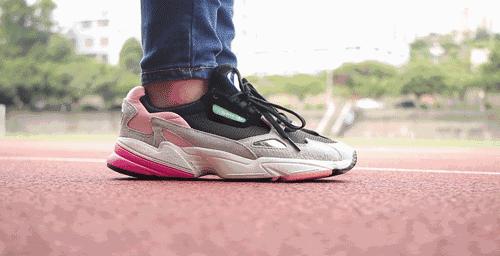 adidas官方旗舰老爹鞋,adidas纯色老爹鞋哪个款色好看