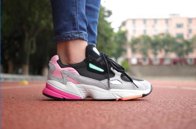 adidas官方旗舰老爹鞋,adidas纯色老爹鞋哪个款色好看