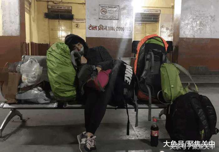 20岁姑娘一个人穷游中国,山西姑娘一个人在旅游