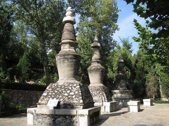 云居寺罗汉塔,云居寺文物现场