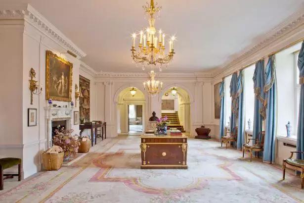 梅西内马尔c罗豪宅,梅西和c罗的房子长啥样