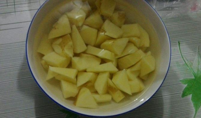 土豆撸冰,土豆焯水后变红怎么处理