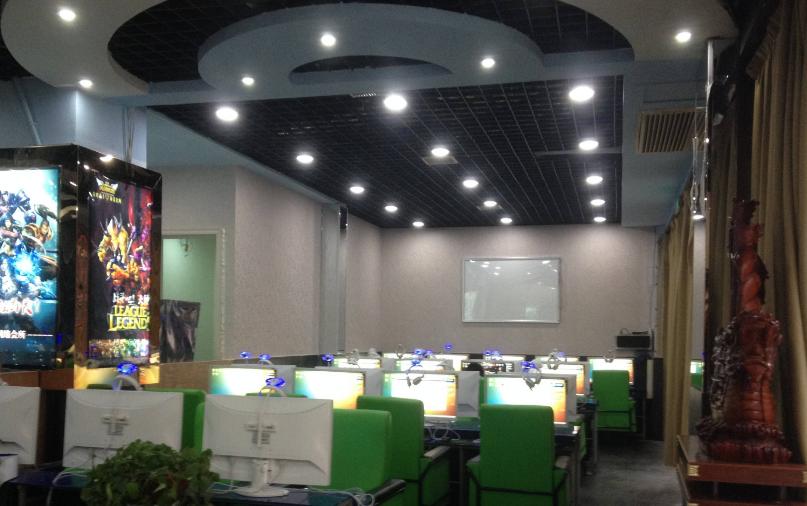 网吧收银员有什么好处和坏处,网吧收银员工资