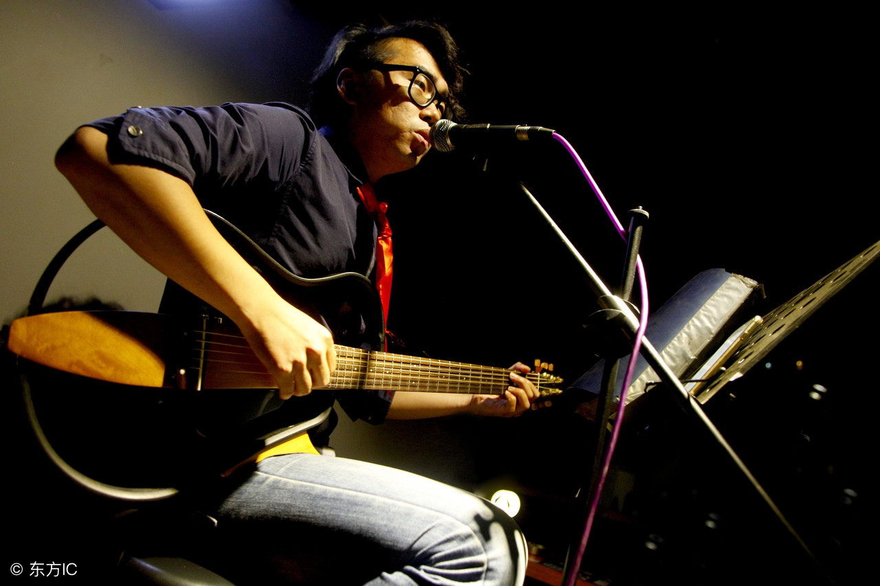 唱歌跟不上伴奏怎么训练,唱歌怎样掌握节奏节拍